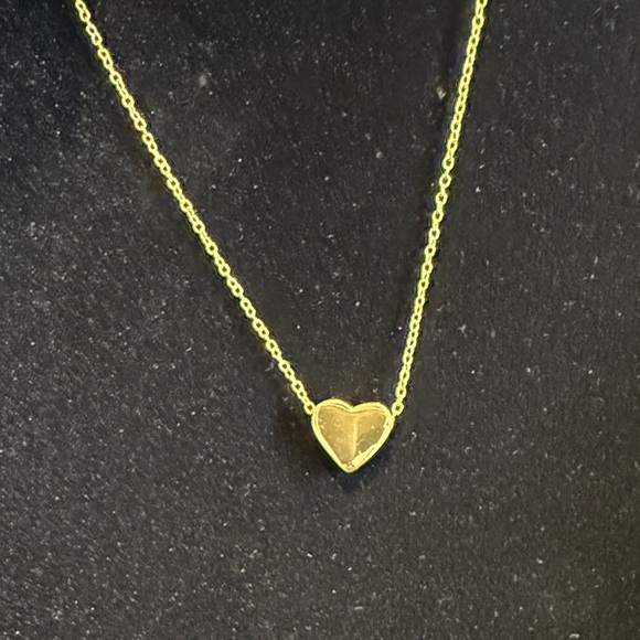Tory Burch Kira Gold Heart Pendant Necklace - Picture 5 of 6